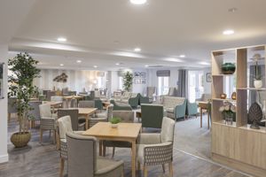 COMMUNAL LOUNGE- click for photo gallery